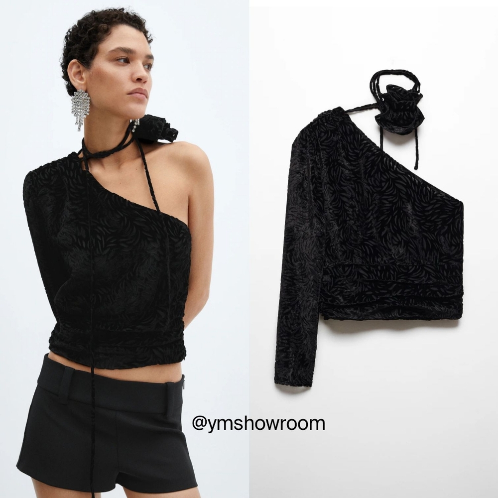 MANGO Velvet top with flower